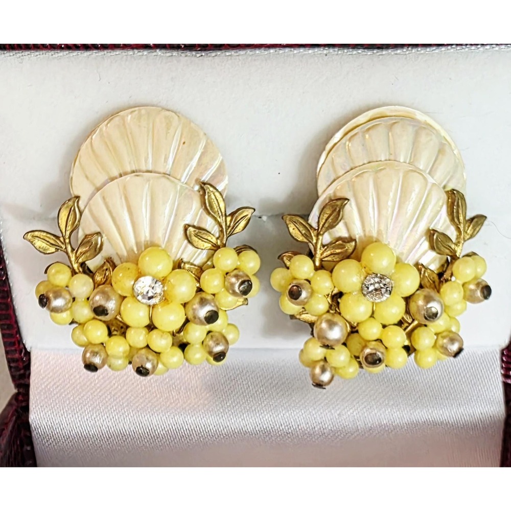 Vintage MCM Clip-On Shell and Yellow Beaded Earrings, 38